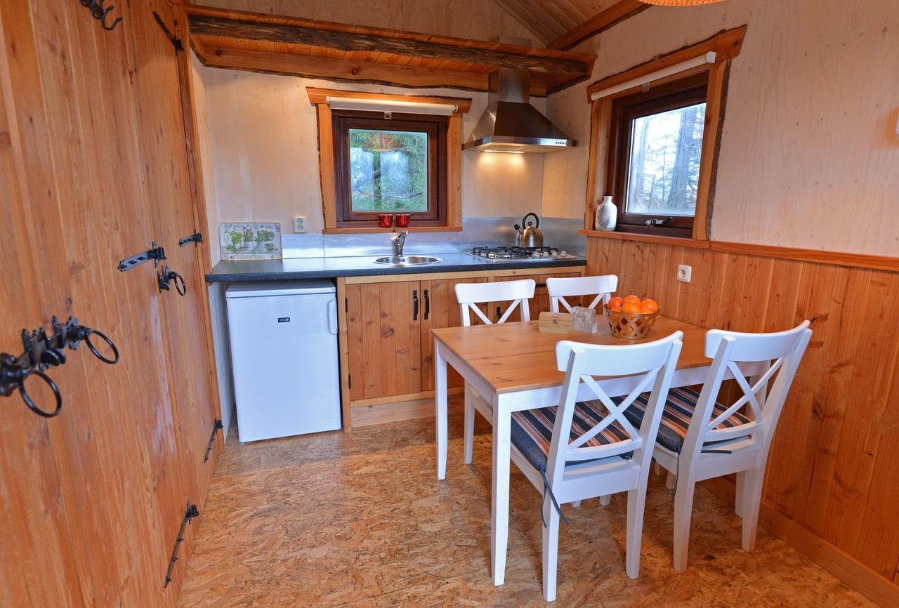 Camping De Koeksebelt أومين المظهر الخارجي الصورة